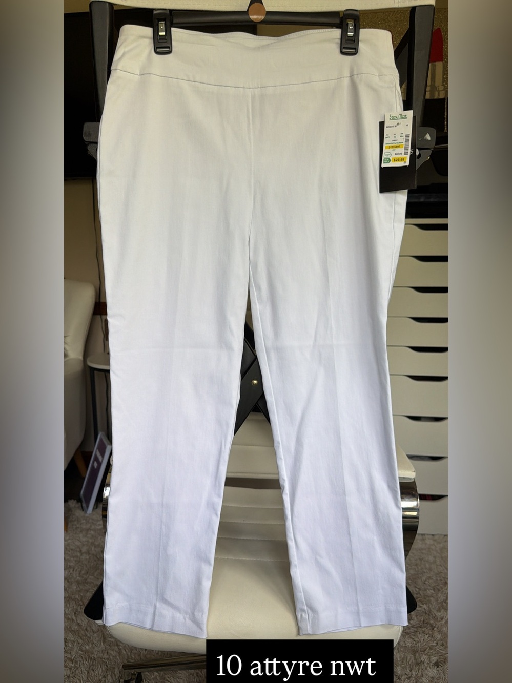 NWT attyre New York cream pants